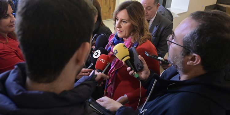 La alcaldesa lamenta la “falta de respeto institucional” del Ministerio de Transportes por no invitar al Ayuntamiento a la visita al canal de acceso ferroviario