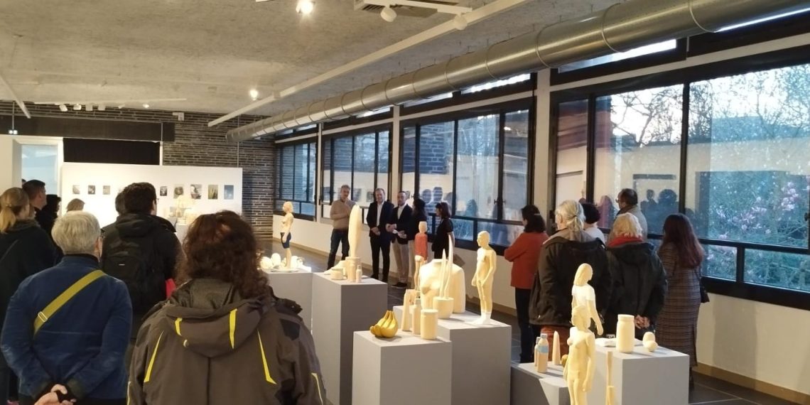 Valencia impulsa el intercambio cultural europeo con la exposición del escultor Antonio Samo en Francia