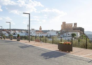 La Diputación de Valencia financia la prolongación de la avenida Júcar-Cabriel de Cofrentes con 1,2 millones de euros del Pla Obert