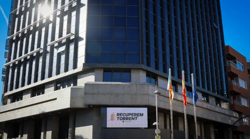 Torrent recibe las ayudas de la Fundación Amancio Ortega