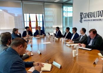La Generalitat impulsa medidas para simplificar trámites burocráticos en el sector energético