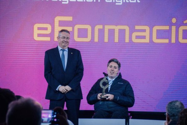 El acto de entrega del premio ha tenido lugar en el marco de la celebración de la Semana Informática.