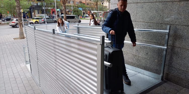 La Generalitat acondiciona dos nuevos accesos a la estación de Adif de Alicante en la zona de obras de la futura Estación Central del TRAM d’Alacant