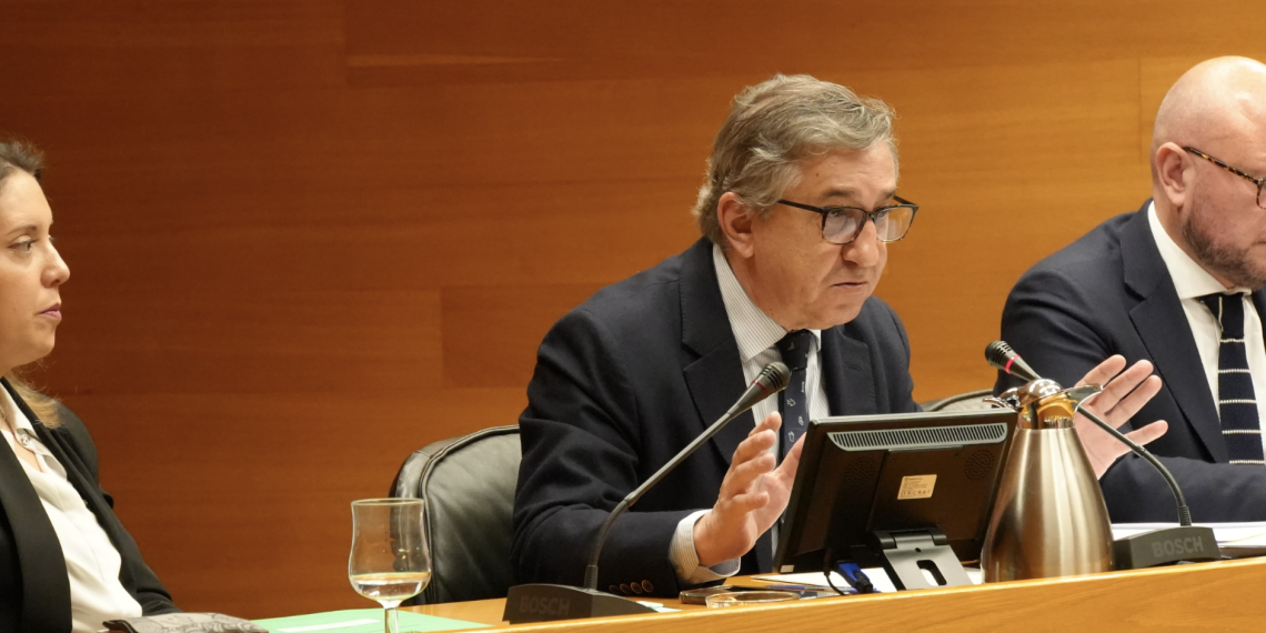 Rovira prioriza la atención a los damnificados por la riada en los presupuestos de Educación 2025