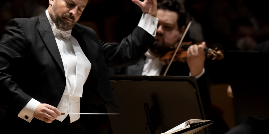 James Gaffigan se despide de Les Arts con una obra monumental