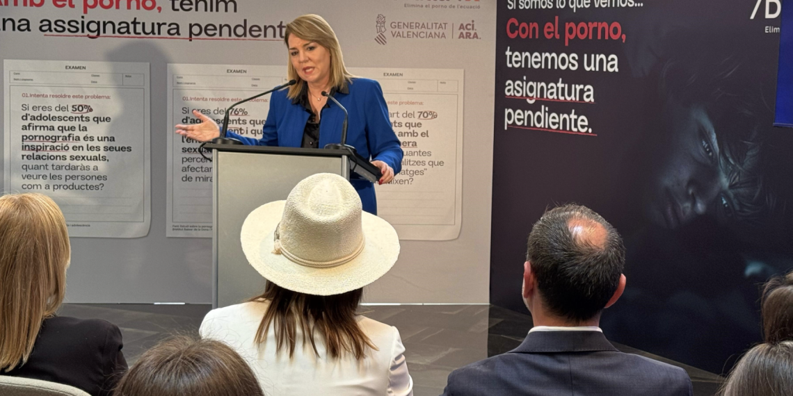 Susana Camarero presenta un plan pionero para prevenir el consumo de pornografía entre adolescentes