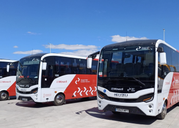 La Generalitat pone en marcha una nueva red de autobuses que conectará 31 municipios con Valencia
