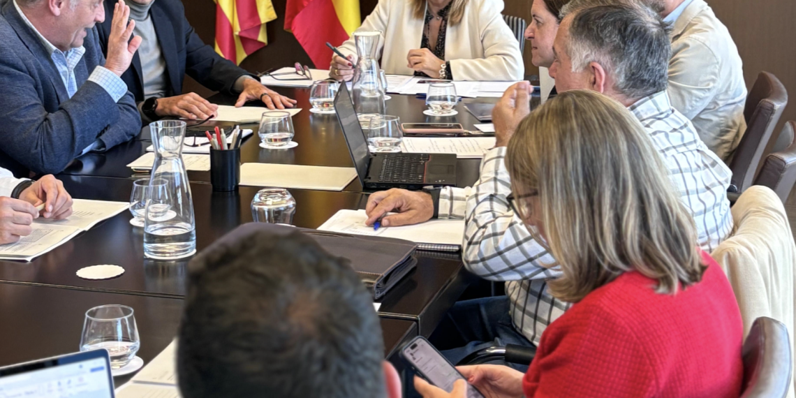 Camarero refuerza la colaboración con la Casa Real para apoyar a la juventud valenciana tras la riada