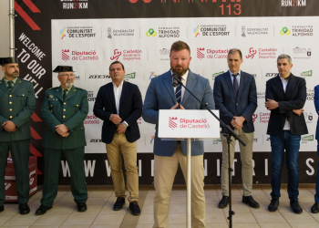 La Diputación de Castellón respalda el Infinitri 113 Triatlón Peñíscola que reunirá a más de 1.000 triatletas de 30 nacionalidades