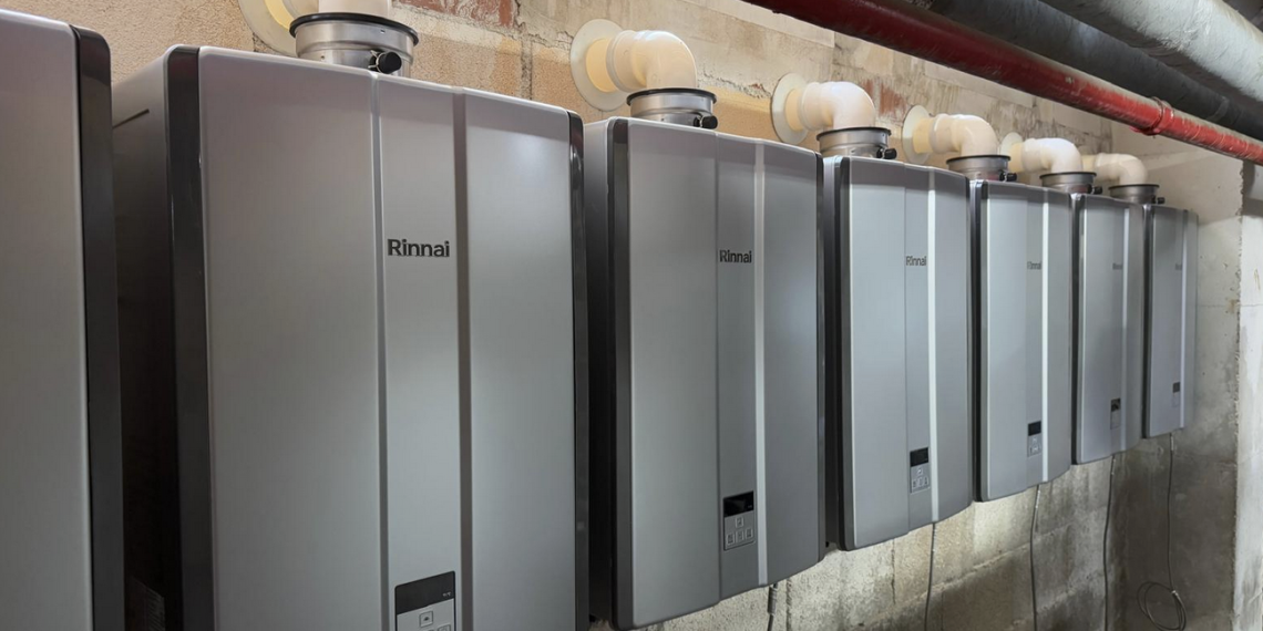 Las nuevas calderas de gas de la Piscina Municipal de Sueca acaban con el problema de la temperatura del agua