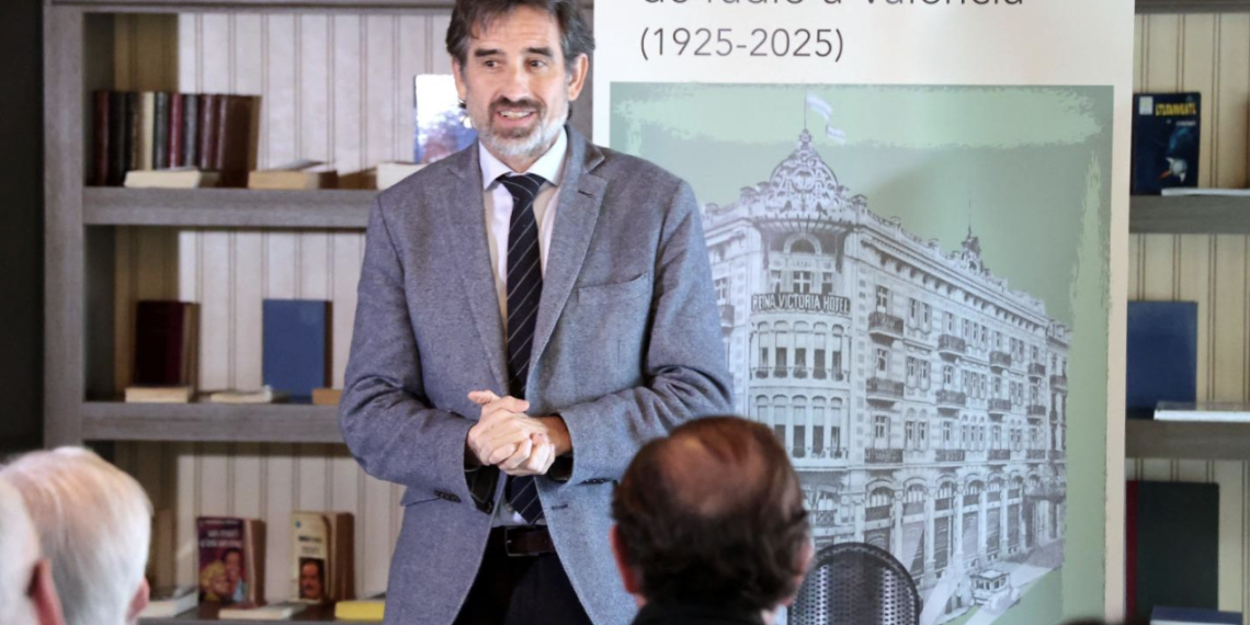 Valencia celebra los 100 años de la primera emisión de radio en la ciudad
