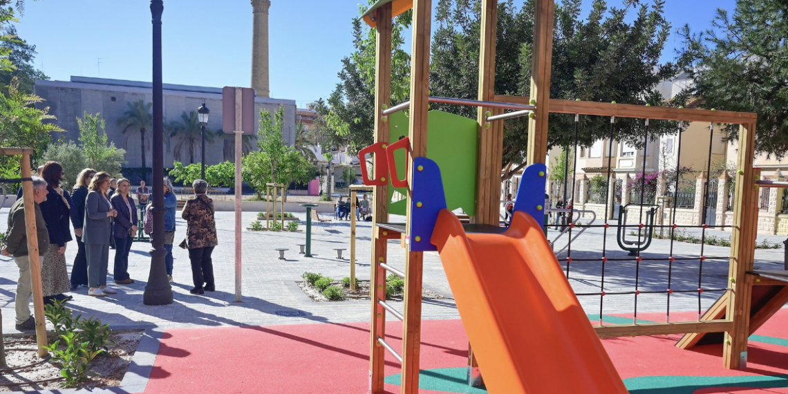 El barrio de Favara estrena su nueva plaza peatonal