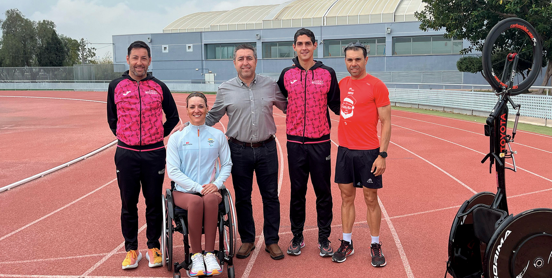 La medallista olímpica Eva Moral entrena en las instalaciones de Sagunto