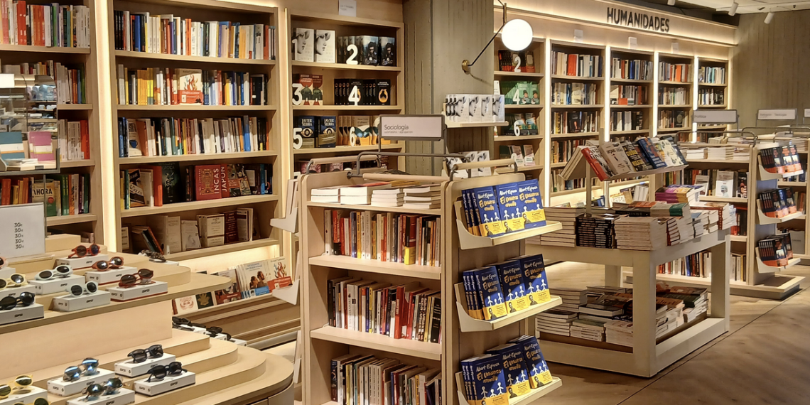 Posteguillo, Nieves Herrero, Sònia Valiente y Alandes firmarán en la Feria del Libro 2025