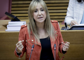 Verónica Marcos: “El Consell de Mazón defiende la diversidad y libertad de todas las personas, no los chiringuitos de unos cuantos”