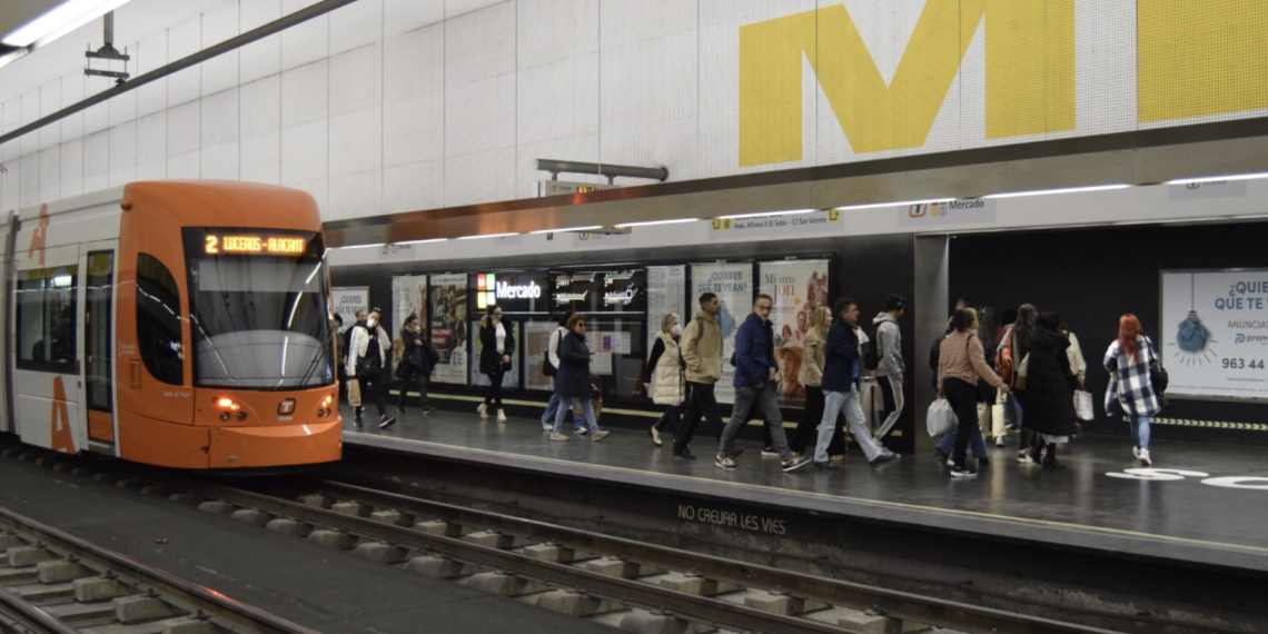TRAM d’Alacant facilita los desplazamientos para acudir a la romería de la Santa Faz