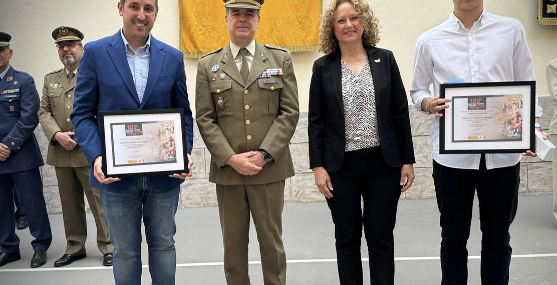 El Ministerio de Defensa premia al colegio la Purísima de Torrent en el concurso ‘Carta a un Militar’