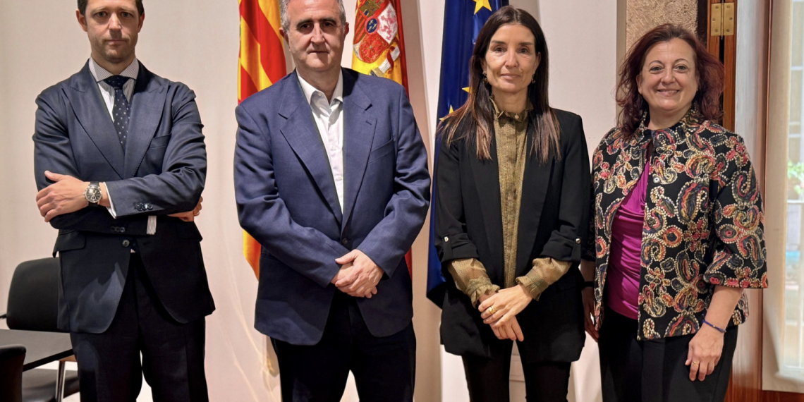 Ruth Merino se reúne con la presidenta de la Unión Profesional de Valencia para reforzar la colaboración institucional