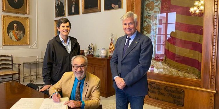 El nou president del Consell Valencià de Cultura visita Lo Rat Penat