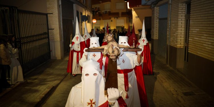 Torrent celebra un Martes Santo con la novedad de la Estación de Penitencia del Quinto Dolor