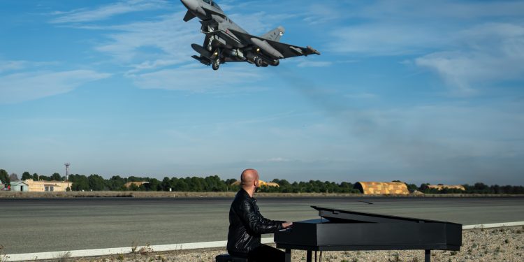 La maratón de cortometrajes de DocsValencia en el Centre del Carme incluye piezas inspiradas en ejército del aire, la DANA o la adolescencia