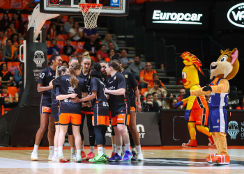 Valencia Basket asegura la segunda plaza tras imponerse con contundencia al Celta Zorka