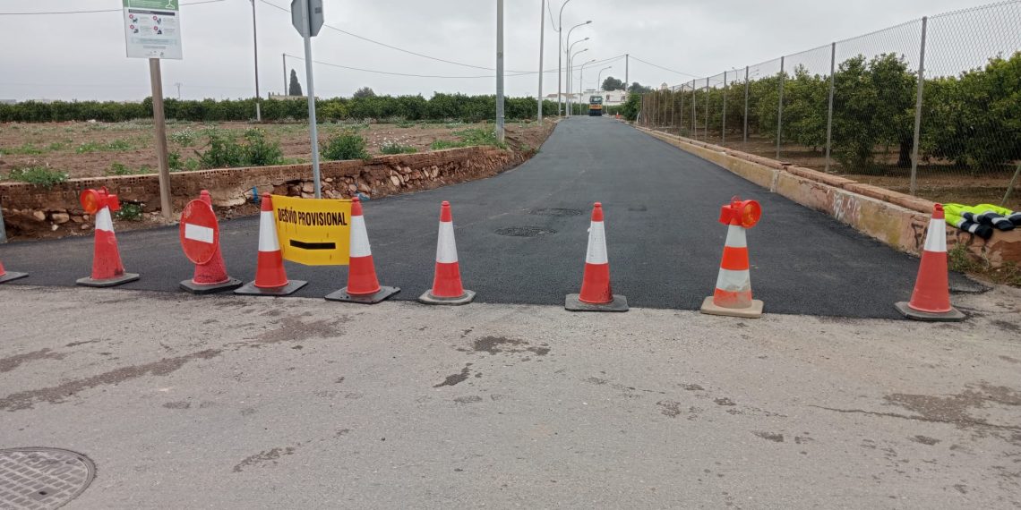 El Ayuntamiento asfalta calles y caminos rurales en Borbotó, Carpesa y Mauella