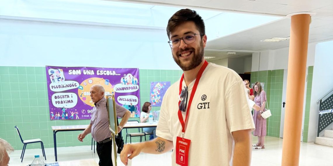 Borja Martínez, teniente de alcalde de Serra, anuncia su candidatura a liderar el socialismo en el Camp de Túria.