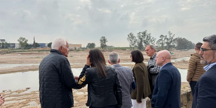 Miguel Barrachina anuncia una inversión de 25 millones de euros para reconstrucción de encauzamientos urbanos en 28 municipios afectados por las riadas