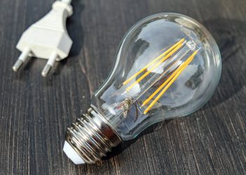 El precio de la luz repunta en abril y dispara las facturas domésticas
