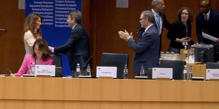 Mazón: “Exigimos más equidad, innovación y coordinación fitosanitaria que garanticen un sector viable, sostenible y con futuro”