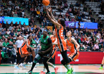 Valencia Basket se lleva un +4 de Badalona y buscará el pase a semifinales en la Fonteta