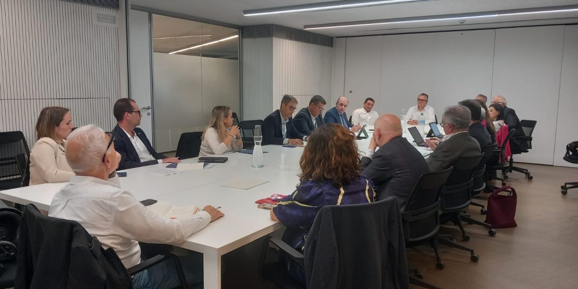 La Generalitat evalúa los primeros avances del nuevo decreto de vivienda protegida con los principales agentes del sector
