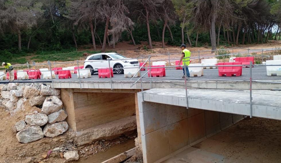 Godelleta recupera parcialmente la conexión viaria con la apertura de un carril sobre el nuevo puente del barranco del Murtal