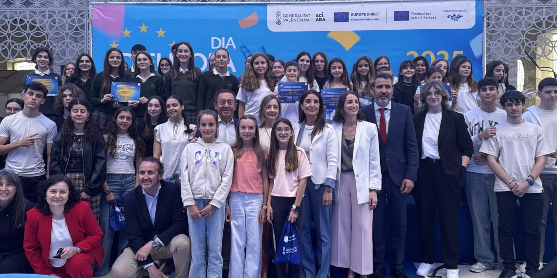 Ruth Merino apuesta por una Europa solidaria, sostenible y conectada con su juventud en el Día de Europa en Alicante