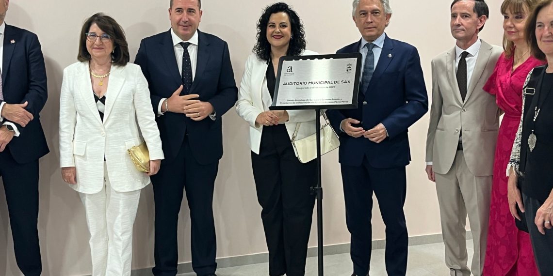 La Diputación de Alicante inaugura el nuevo auditorio de Sax