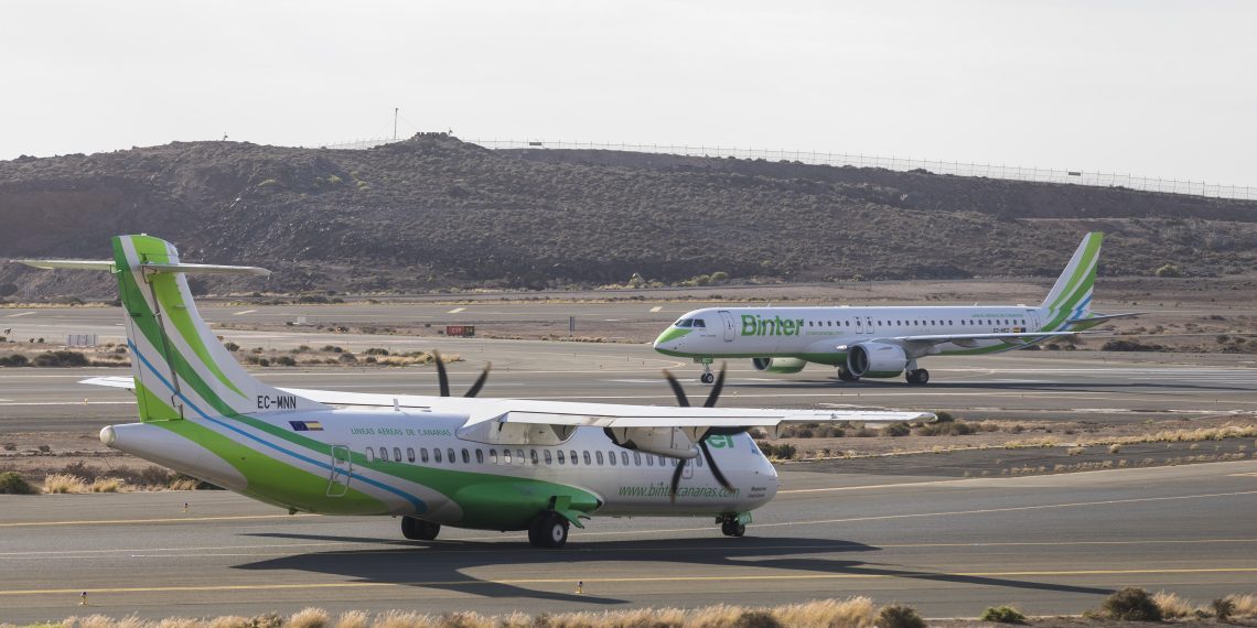 Binter lanza una promoción para volar entre Valencia y Canarias desde 56 euros