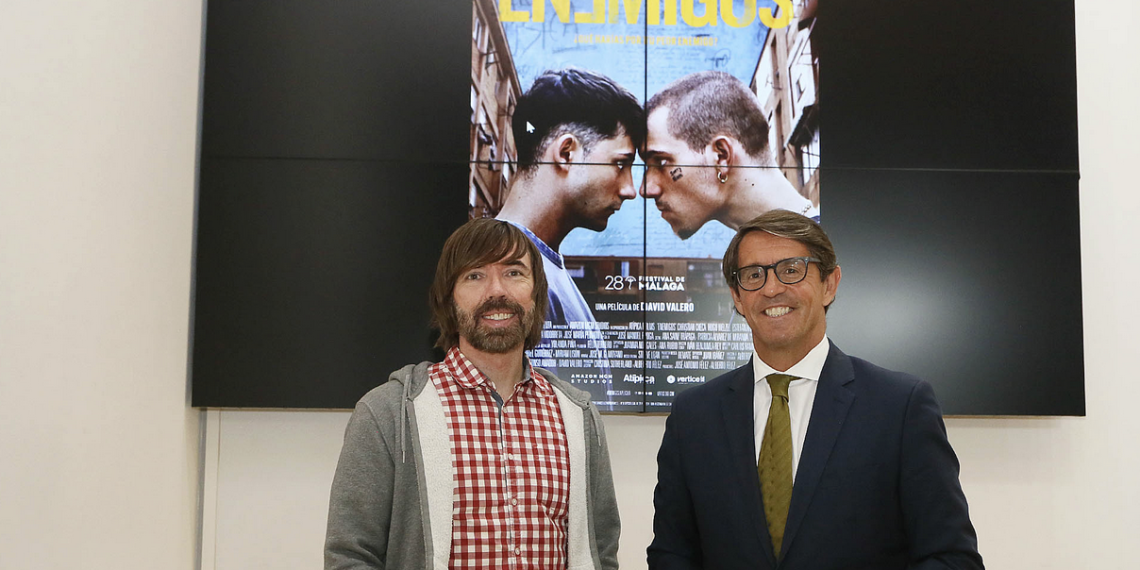 El director alicantino David Valero estrena su película «Enemigos»