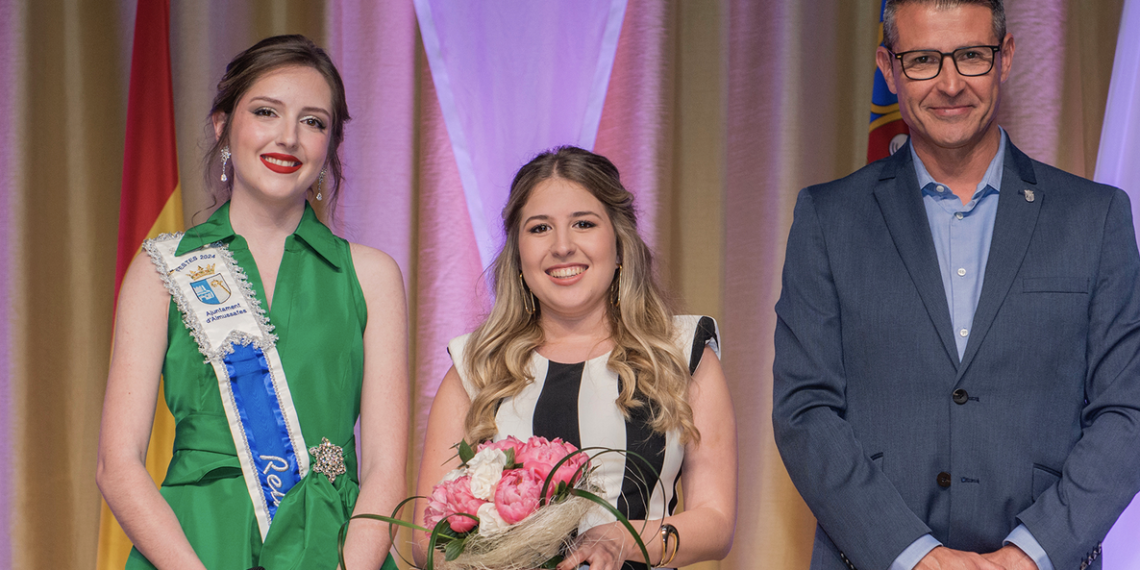 La joven de Almussafes Carme Arcís Marí es la Reina de las Fiestas 2025