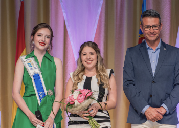 La joven de Almussafes Carme Arcís Marí es la Reina de las Fiestas 2025