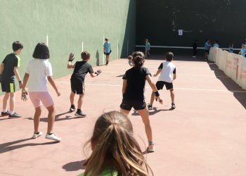 525 alumnes participen en la segona Trobada de Primària de Pilota a l’Escola 2025