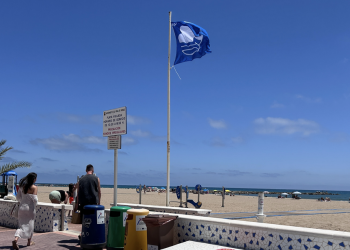 La Pobla de Farnals renueva las banderas azules en sus dos playas