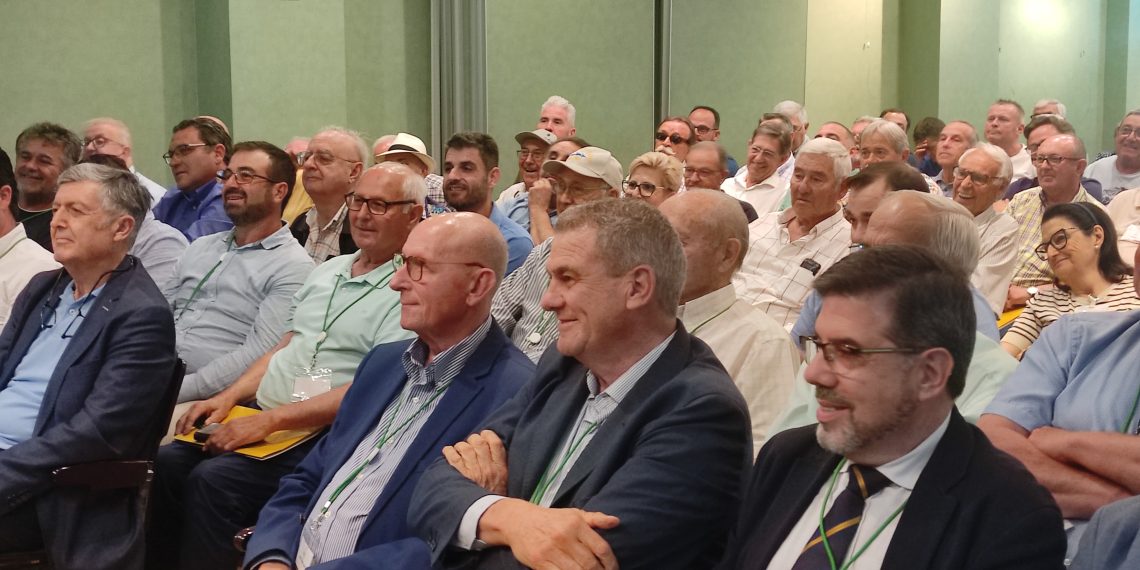 La asamblea de AVA-ASAJA reelige a Cristóbal Aguado presidente al frente de una junta con ocho incorporaciones