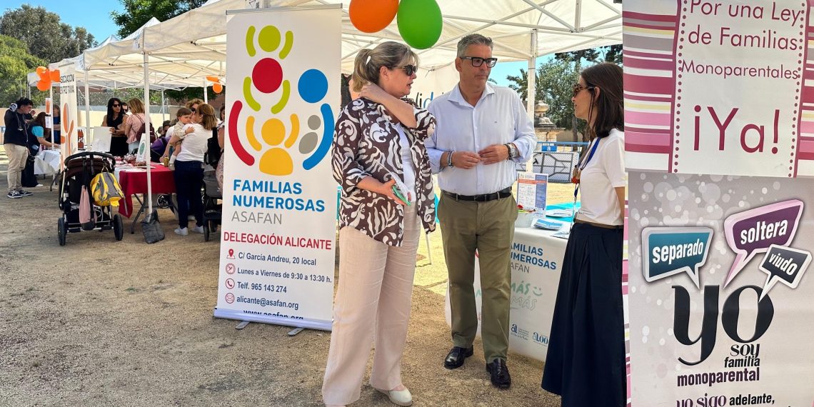 La Diputación de Alicante conmemora el Día Internacional de las Familias