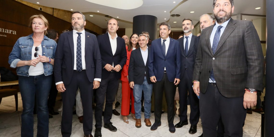 Alicante protesta en Murcia contra el cambio de las Reglas de Explotación del Tajo-Segura