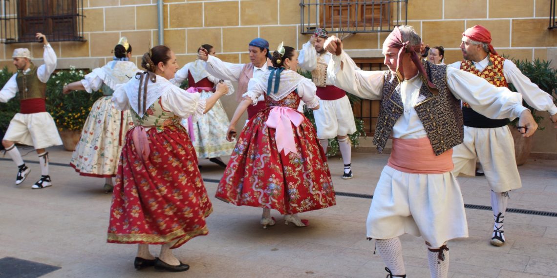 El Grup de Danses de Lo Rat Penat participarà en la XXII Campanya de Concerts d’Intercanvis Musicals junt al CIM Tendetes