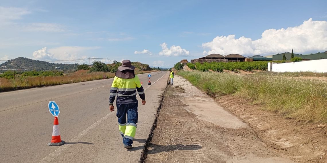 Llíria comienza la reparación de la carretera de Vilamarchant con la ayuda de la Diputació