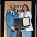 El Gremio de Artistas Falleros otorga el Ninot d’Or a la alcaldesa María José Catalá por su compromiso con el colectivo