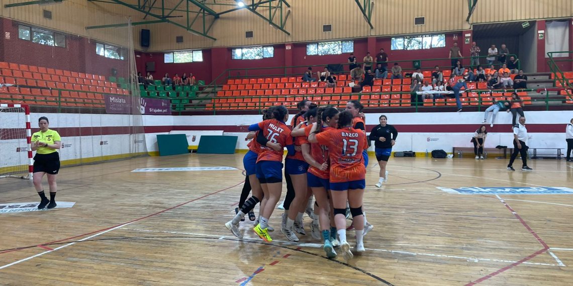 El USA Handbol Mislata se aferra a la permanencia con una gran victoria ante el BM Bolaños
