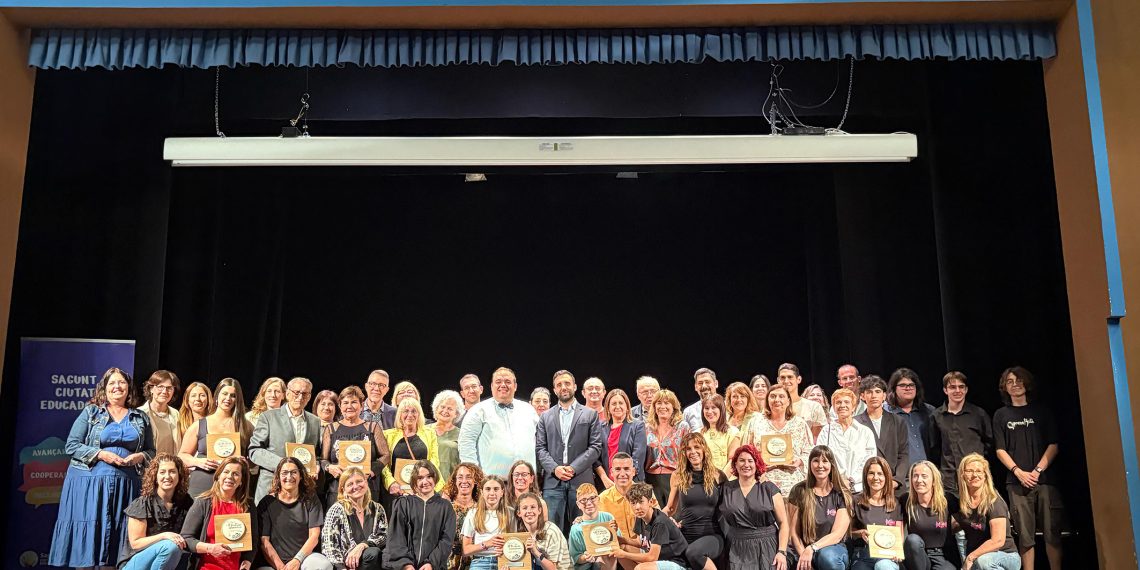 Sagunto reconoce la importancia de la comunidad educativa en la II Trobada Educativa Ciutat de Sagunt